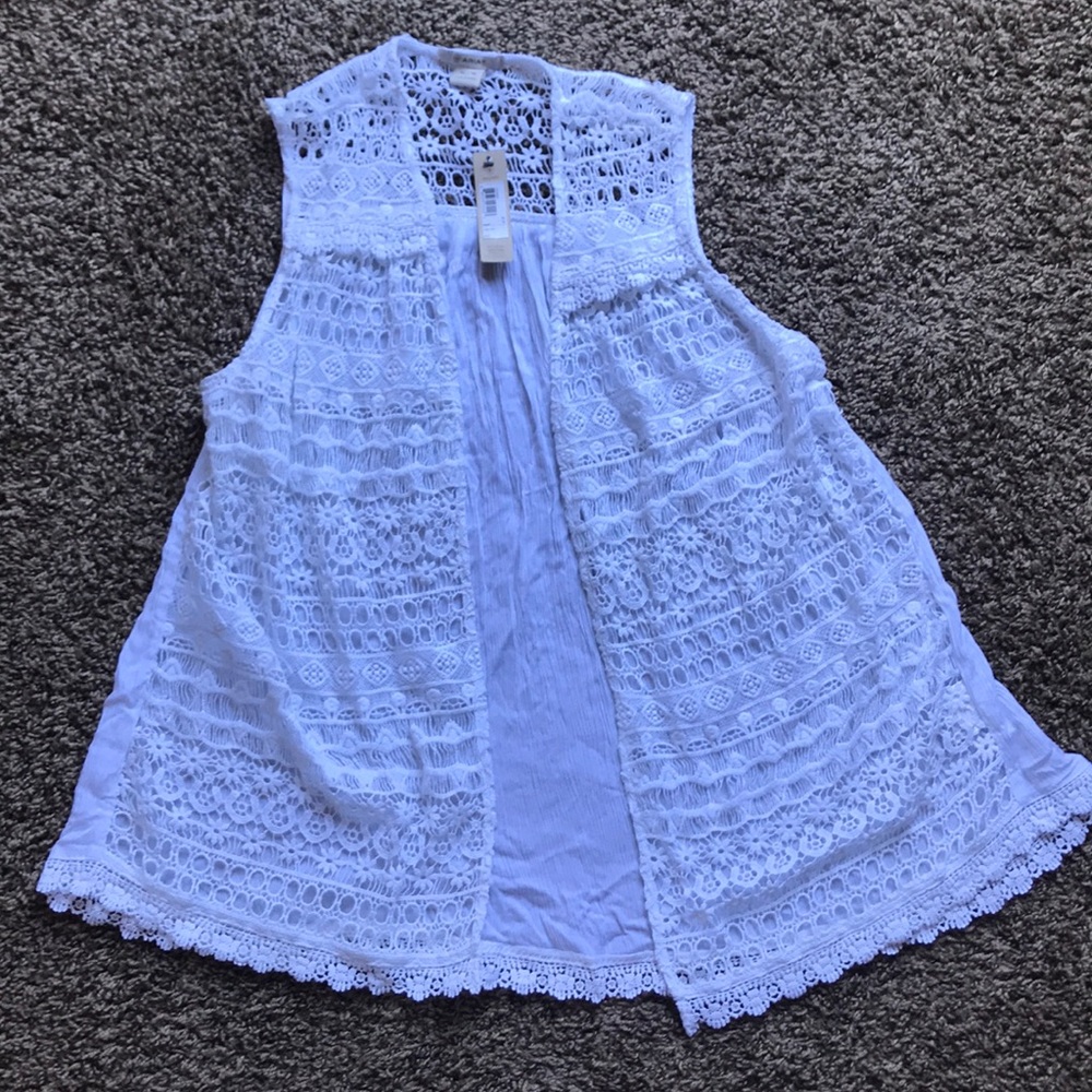 Ariat White Lace or Crocheted Vest/Shawl